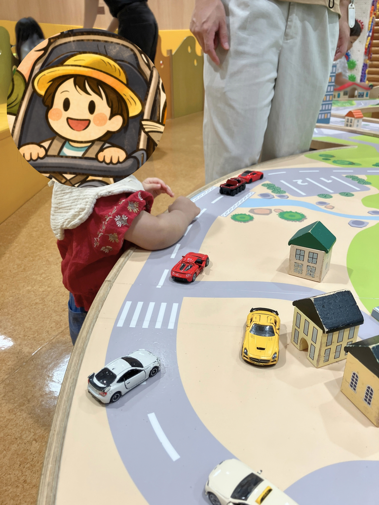 ミニカーで遊べる街並みのプレイテーブル